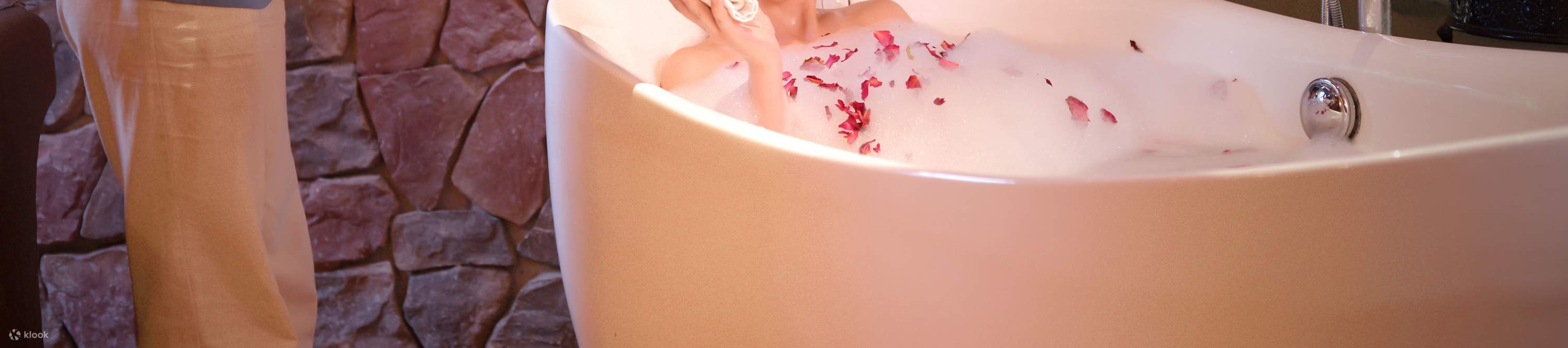 Thai Bliss SPA | Minyak Pati | Urutan | Rawatan Kaki | Mandian | Cawangan Pusat Konvensyen Futian